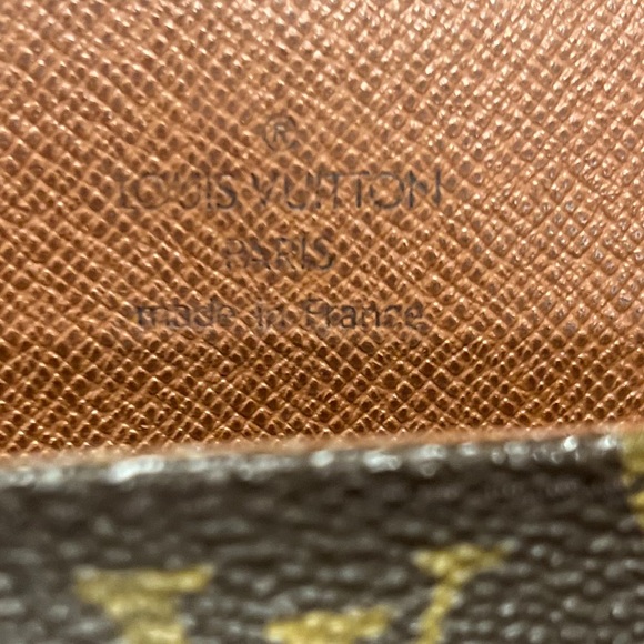 Authentic  LOUIS VUITTON  Monogram Musette Tango short Great Condition - Picture 10 of 10